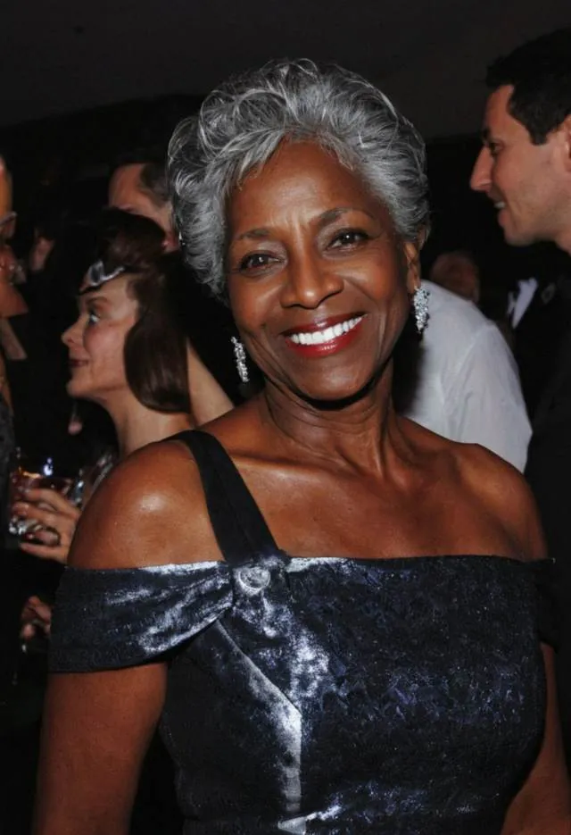 Eva, 65